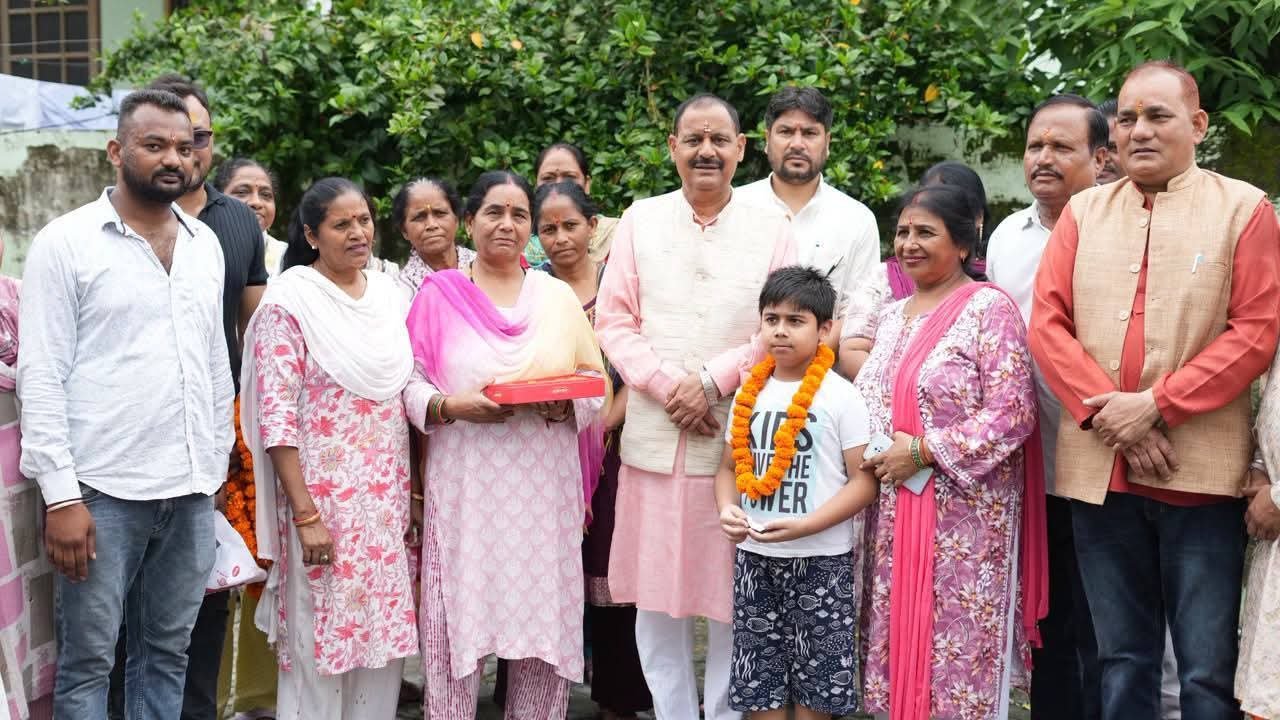 वार्ड नंबर 1 में 100 मीटर सड़क नवीनीकरण का उद्घाटन